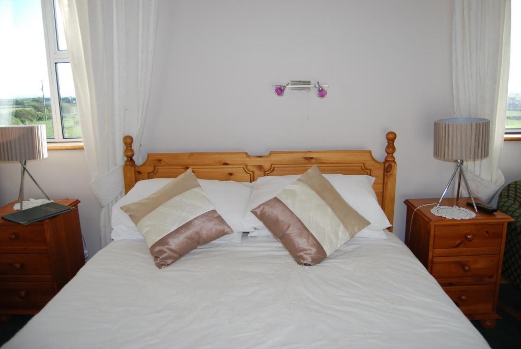 Clonmore Lodge B&B Quilty Værelse billede